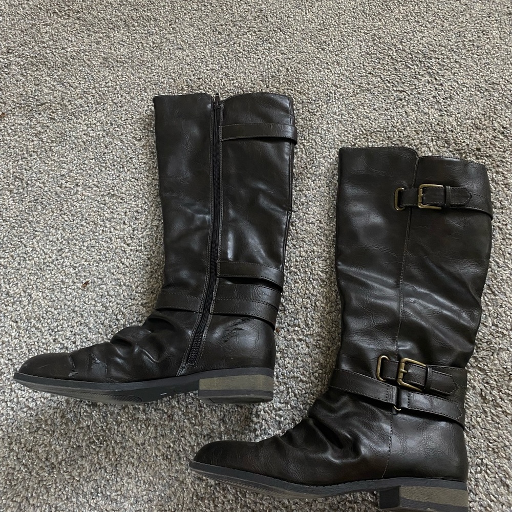 Women's Black Leather Knee-High Boots